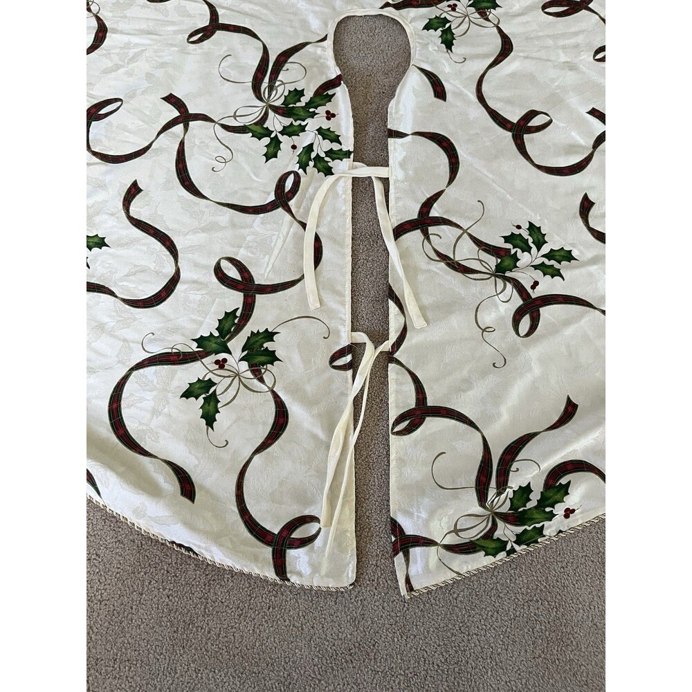 Lenox Holiday Nouveau Christmas Tree Skirt 60" Round Ivory Damask Holly Ribbon - Picture 2 of 5